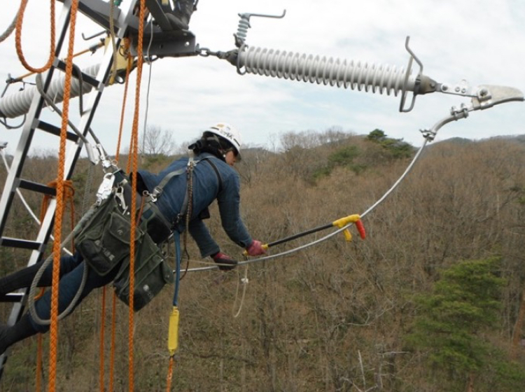 送電線完成後の保守・点検